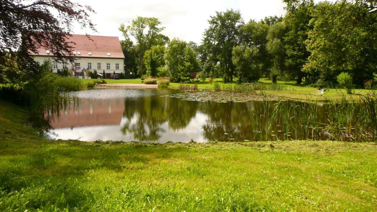 Miodowy Dwor Villa Rusinowo  Exteriör bild